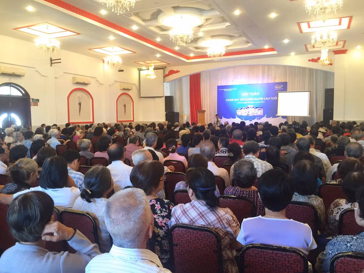 Các đại biểu tham dự tại hội thảo ở Hồ Chí Minh.