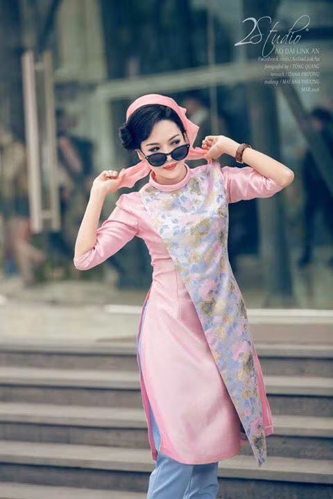 Tạo ra bước ngoặt cuộc sống sau lần phẫu thuật thẩm mỹ hoàn hảo và Thanh Quỳnh thực sự cũng rất có duyên với công việc liên quan đến lĩnh vực thẩm mỹ, làm đẹp này. Cuối năm 2015, Quỳnh được một công ty Hàn Quốc mời làm việc tại Hà Nội với vai trò giúp đỡ, tư vấn những người có nhu cầu phẫu thuật thẩm mỹ ở Việt Nam. Ngoài ra, với ngoại hình xinh đẹp, ưa nhìn, cô gái trẻ cũng không ngần ngại tham gia, thử sức với các công việc như làm người mẫu ảnh, MC...
