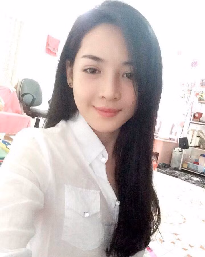 Dù chưa chuyên nghiệp nhưng với sự nhiệt tình và cố gắng, Thanh Quỳnh trong vai trò MC cũng để lại không ít ấn tượng với khán giả truyền hình. Đáng nhớ nhất là lần Thanh Quỳnh xuất hiện trong vai trò dẫn chương trình của Gala Thay đổi cuộc sống và nhan sắc, những nét duyên dáng của cô gái Nam Định đã khiến nhiều khán giả phải trầm trồ. Ngoài những công việc này, thời gian rảnh rỗi, Thanh Quỳnh cũng kinh doanh và mặt hàng cô lựa chọn là các loại mỹ phẩm, vật dụng làm đẹp phục vụ các chị em có nhu cầu thay đổi, duy trì nhan sắc.
