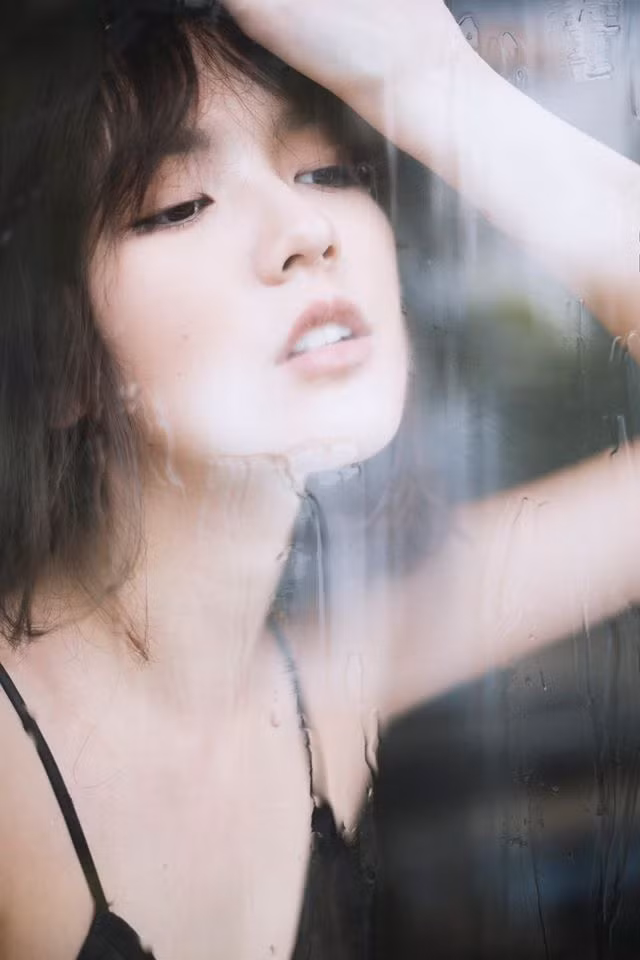 Thế mạnh nổi bật nhất của Hải Tú là khuôn mặt đẹp và giàu thần thái. Dù mỗi nhiếp ảnh gia lại có một phong cách làm việc và cặp mắt nhìn khác nhau nhưng dường như thế mạnh trên khuôn mặt của Hải Tú do quá nổi trội nên đều được mọi nhiếp ảnh gia phát hiện và tìm cách làm nổi bật trong mọi sản phẩm ảnh. "Thần thái vô song" chính là cụm từ mà nhiều dân mạng, bạn trẻ sử dụng khi bình luận về những bức ảnh chân dung của Hải Tú.