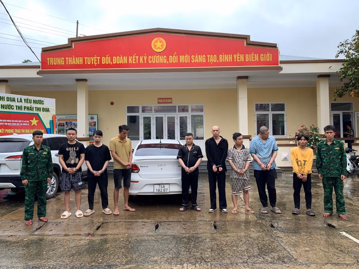 Bắt nhóm tội phạm công nghệ cao nhập cảnh trái phép vào Việt Nam Bat nhom toi pham cong nghe cao nhap canh trai phep vao Viet Nam
