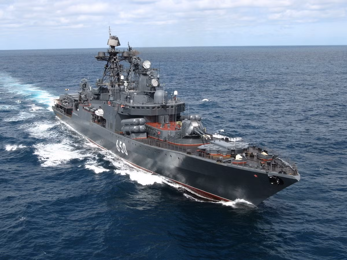 Khu trục hạm Severomorsk là một trong các tàu thuộc lớp Udaloy của Hải quân Nga còn được gọi với cái tên khác là Đề án 115 Fregat được thiết kế từ thời Liên Xô và bắt đầu phục vụt trong biên chế Hải quân Liên Xô từ năm 1980 cho tới tận ngày nay. Nguồn ảnh: TASS.