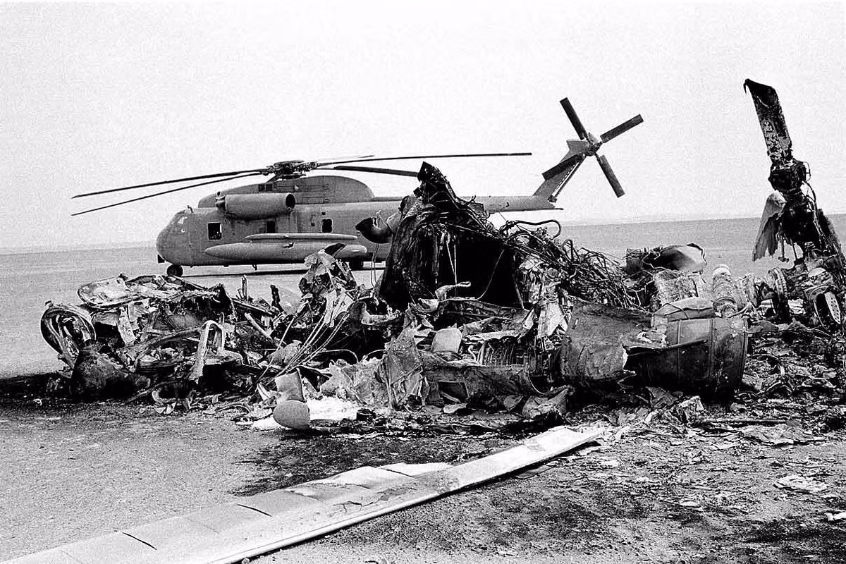 Cuối cùng, sau khi vua Shah Pahlavi qua đời vì ung thư vào tháng 7/1980, yêu cầu đổi vị vua này lấy con tin của Iran coi như bất khả thi và Iran bắt đầu chịu đàm phán ngoại giao lại với Mỹ ngay khi cuộc chiến tranh Iran - Iraq vào cuối năm 1980 nổ ra. Nguồn ảnh: Theatlantic.