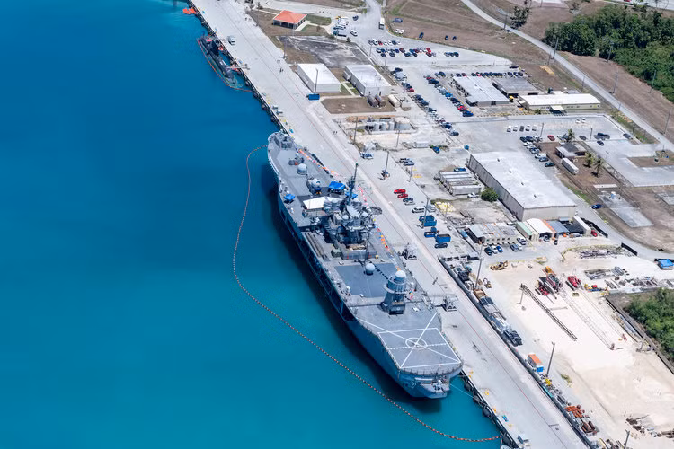Cuộc tập trận trên mang tên Pacific Vanguard - "Tấm Chắn Thái Bình Dương" do Hải quân Mỹ tổ chức và sẽ diễn ra xung quanh quần đảo Guam. Cuộc tập trận được cho cho là đòn "nắn gân" mà các nước đồng minh của Mỹ trong khu vực châu Á Thái Bình Dương dành cho Bắc Kinh trước chuyến thăm của Tổng thống Mỹ Donald Trump tới Nhật Bản cuối tuần này. Nguồn ảnh: BI.