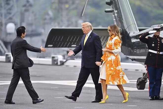 Tong thong Trump tham “tau san bay” lon nhat Nhat Ban-Hinh-4