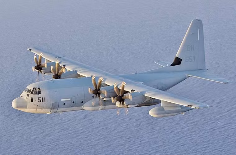 KC-130J là biến thể tăng tầm bay, tiếp nhiên liệu trên không được phát triển dựa trên khung thân cơ sở máy bay vận tải C-130J Super Hercules. Loại máy bay này hiện chủ yếu hoạt động trong Thủy quân Lục chiến Mỹ.