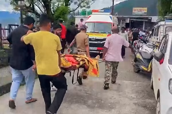 Dien giat o An Do khien 16 nguoi thiet mang thuong tam