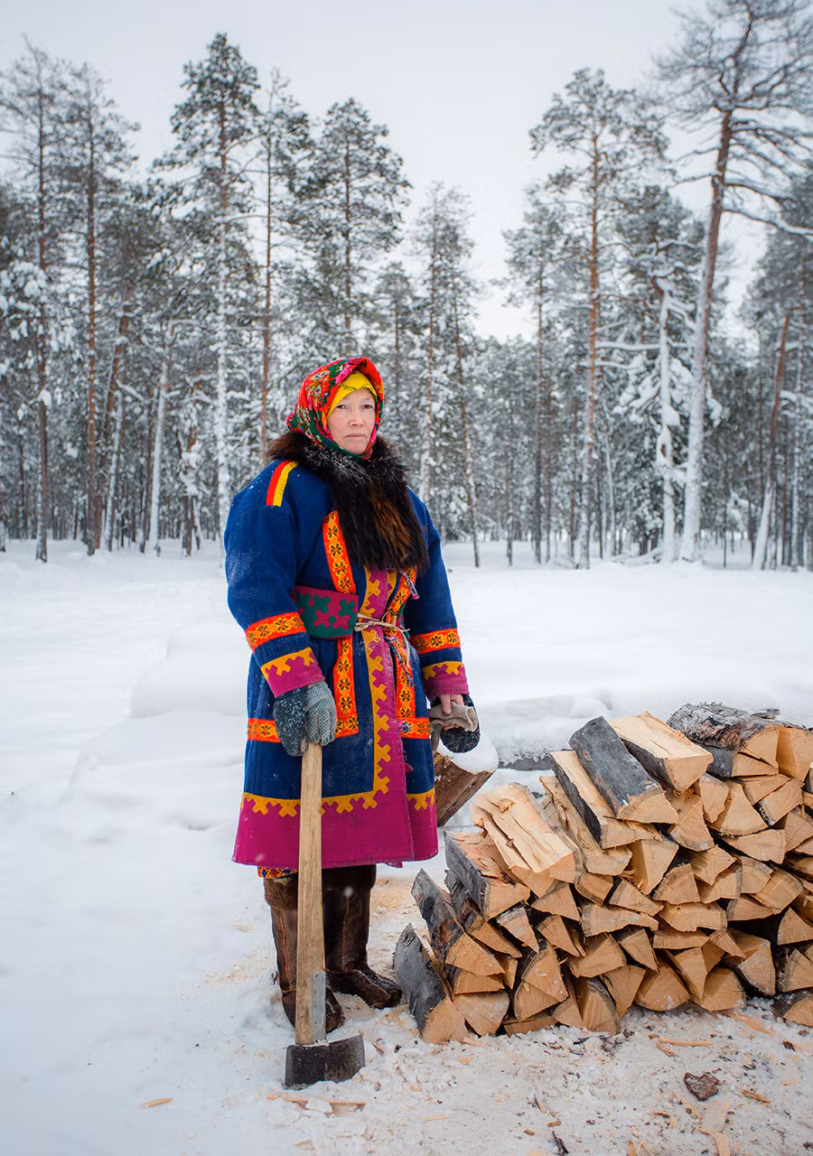 Người Khanty: Đây là một dân tộc Finno-Ugric ở Tây Siberia, phần lớn sống ở Khu tự trị Khanty-Mansi (một phần của Vùng Tyumen). Họ có ba phương ngữ ngôn ngữ. Từ 'khanty' có nghĩa đơn giản là "con người".