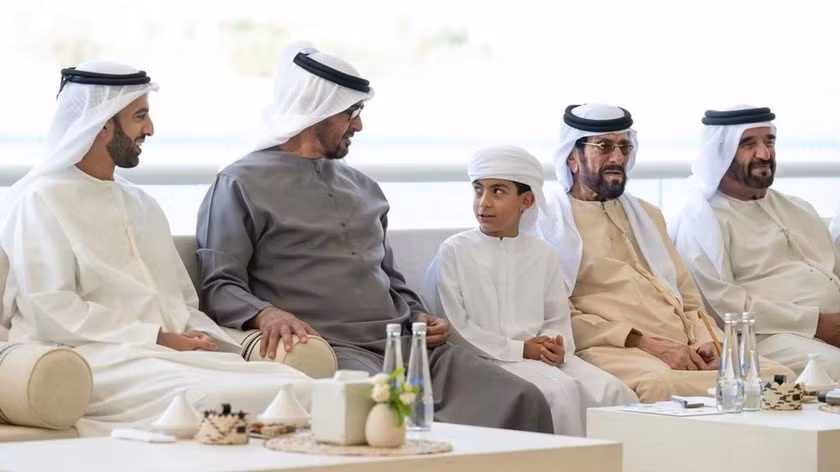 Khoi tai san choang ngop cua gia dinh hoang gia Abu Dhabi