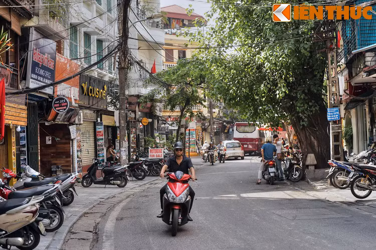 Dieu it nguoi biet ve pho Quan Co Den cua Ha Noi xua