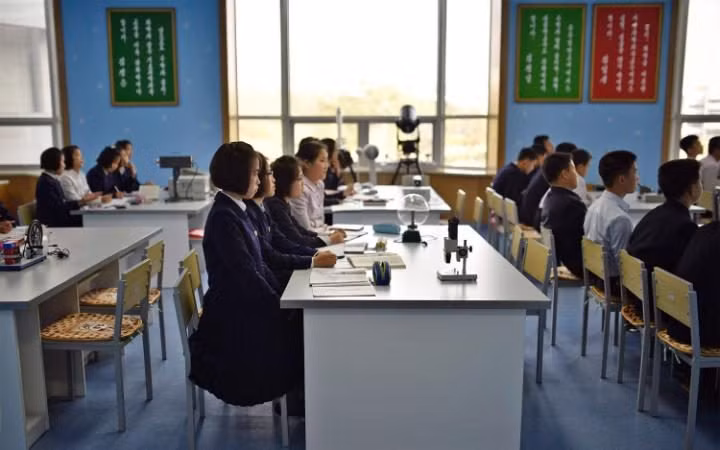 Tất cả các phòng học đều rất sạch sẽ, gọn gàng.