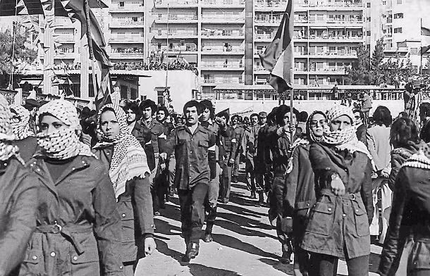 Trong ngày Thứ Bảy Đen tối (6/12/1975), một loạt vụ thảm sát và đụng độ vũ trang ở Beirut, Lebanon, đã xảy ra trong giai đoạn đầu cuộc nội chiến Lebanon. Tổng số người thiệt mạng trong vụ thảm sát này rơi vào khoảng từ 200 đến 600 người.