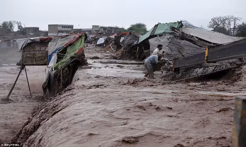 Canh tuong lu lut kinh hoang o Pakistan-Hinh-5