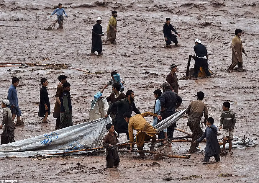 Canh tuong lu lut kinh hoang o Pakistan-Hinh-3