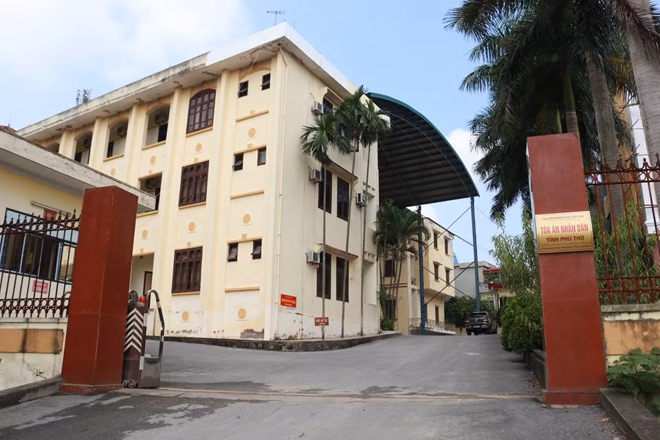 Ong Phan Van Vinh cung 91 dong pham hau toa ngay 12/11