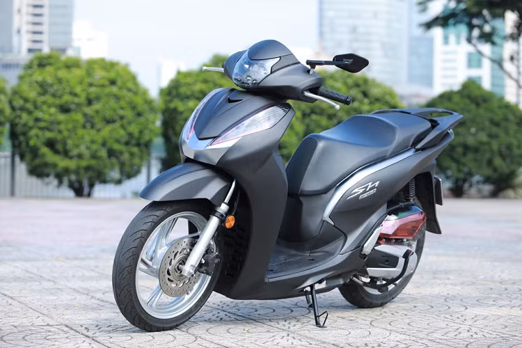 Trước đây, các bộ vỏ độ cho SH thường được nhập từ Trung Quốc. Bộ vỏ độ SH 300i được giới thiệu là gia công tại Việt Nam.