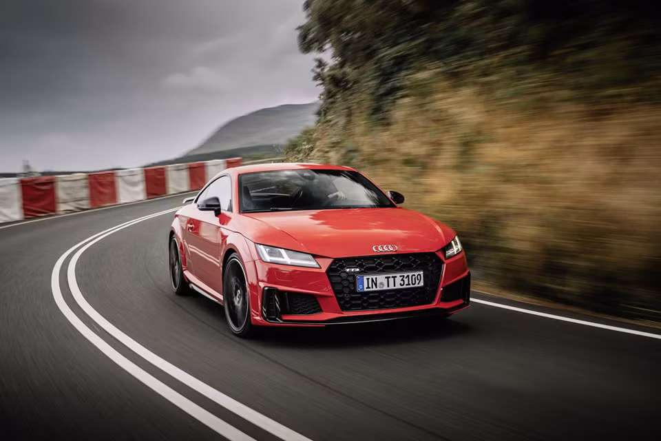 Audi ra mat TTS phien ban dac biet Competition cho nam 2019