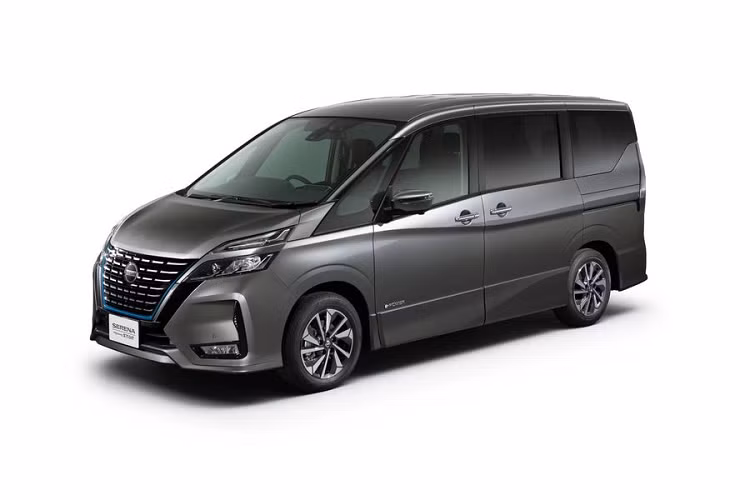 Những chiếc Serena sử dụng hệ thống hybrid e-Power sở hữu các bánh xe hợp kim 16 inch độc quyền. Ngoài 12 màu sơn trước đây Nissan Serena 2020 được bổ sung thêm hai lựa chọn mới là: Sunrise Orange và Dark Metal Grey, cả hai đều có thể kết hợp với tùy chọn nóc màu đen Diamond Black để đem lại hiệu ứng tông màu kép.