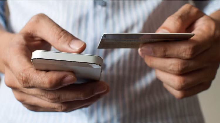 Đối phó mã độc và tội phạm mạng khi dùng smartphone Doi pho ma doc va toi pham mang khi dung smartphone