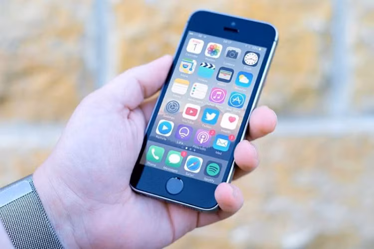 iPhone SE 2 moi se co gia tu 399 USD