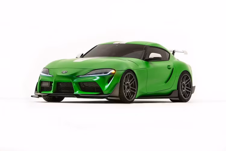 Mẫu A90 Supra xanh nhất tại Las Vegas chính là chiếc Wasabi Concept. Được xây dựng bởi Đội Linh kiện Chính hãng Toyota (Toyota Genuine Accessory Team), mẫu xe tiếp nhận bộ cánh mới với bộ ống xả đặt cao hơn bình thường, bộ mâm trước 10x20-inch và sau 11x20-inch cùng với lốp hàng hiệu Michelin Pilot Sport 4S kích thước 275/30 và 305/30.
