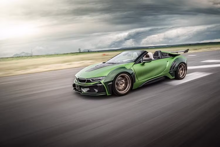 i8 Roadster E.N.ARMY EDITION vẫn giữ nguyên động cơ tiêu chuẩn.