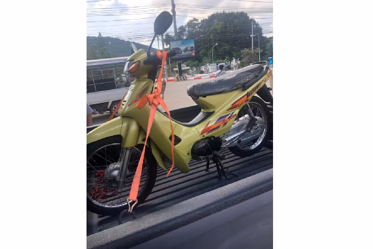 Trong những năm cuối thập niên 90, người dùng Việt chỉ cần bỏ ra số tiền ít hơn đã có thể sở hữu mẫu xe với kiểu dáng, mẫu mã tương tự Wave Thái. Tuy nhiên, chất lượng &amp; đẳng cấp riêng của nó thì không sánh được. Với tình yêu mãnh liệt về việc sưu tầm các mẫu xe huyền thoại còn zin &amp; chưa lăn bánh.