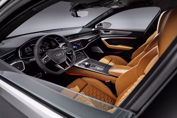 Audi RS 6 Avant Hầu như một mẫu xe trong dòng sản phẩm RS của Audi đều xứng đáng góp mặt trong danh sách này bởi bộ phận hiệu suất cao của công ty đúng là rất biết thiết kế nội thất đẹp. RS 6 Avant có vinh dự nằm ở đây bởi nó là sản phẩm mới nhất.