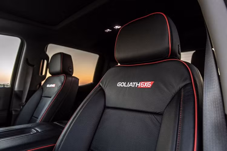 Được biết, chiếc Goliath 6×6 đầu tiên của hãng độ Hennessey đã thuộc về Bob Berrard, một người đam mê ôtô nổi tiếng và là chủ sở hữu của trang trại khoai tây lớn nhất ở bang Wisconsin, Hoa Kỳ.