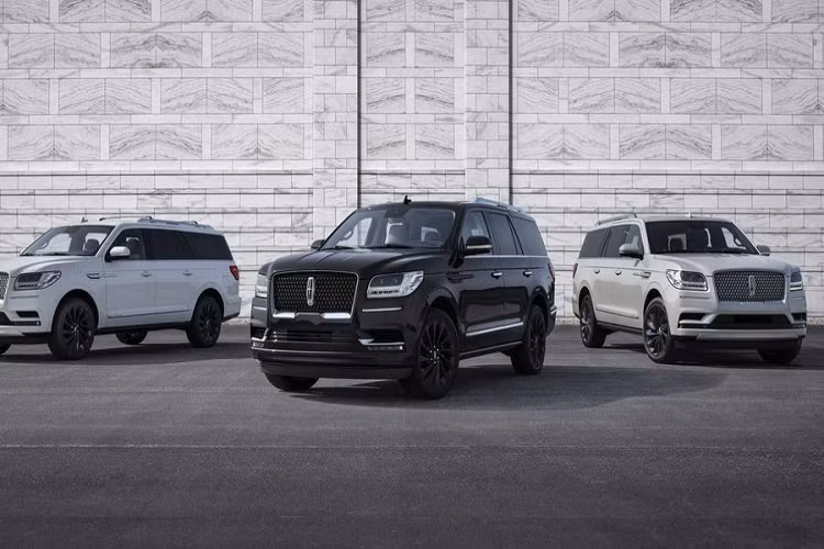 Để giữ chân các vị khách của mình, thương hiệu xe sang Lincoln đã cập nhật mẫu xe Lincoln Navigator 2020 mới, chiếc SUV cao cấp cỡ lớn mới này sẽ được bổ sung khá nhiều tính năng tiêu chuẩn đáng giá.