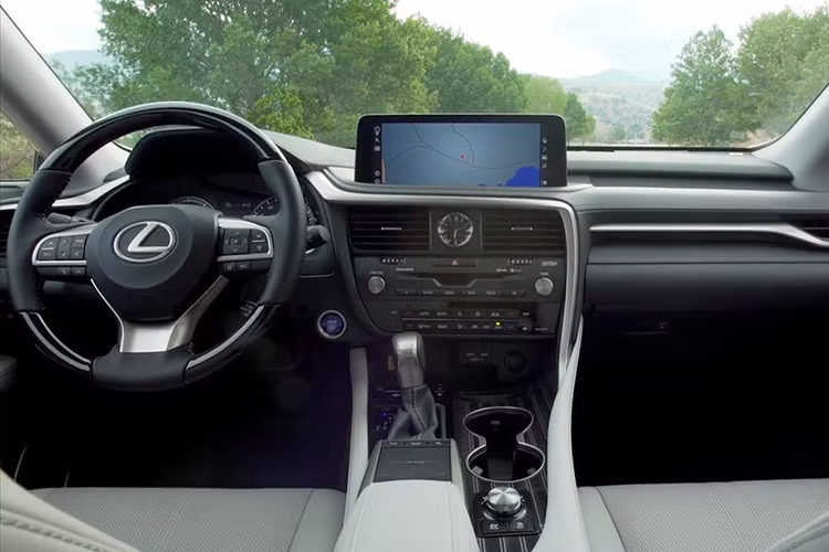 Tại Mỹ, Lexus cung cấp gói địa hình ‘’Off-Road Package’’, dành riêng cho phiên bản GX Luxury. Gói này bao gồm các camera quanh sát xung quanh xe, hệ thống làm mát hộp số và bảo vệ bình xăng, nhiều chế độ lái để lựa chọn (Multi-Terrain Select). Nhờ đó, giúp người dùng chinh phục được những bề mặt đường khó, như đá và cát. Nó còn có chức năng Craw Control áp dụng cho tốc độ thấp trên mặt đường gồ ghề, cho phép xe tự động duy trì tốc độ ổn định ở số thấp.