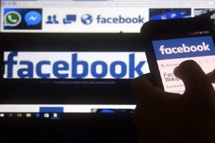 Facebook lai de lo du lieu nguoi dung