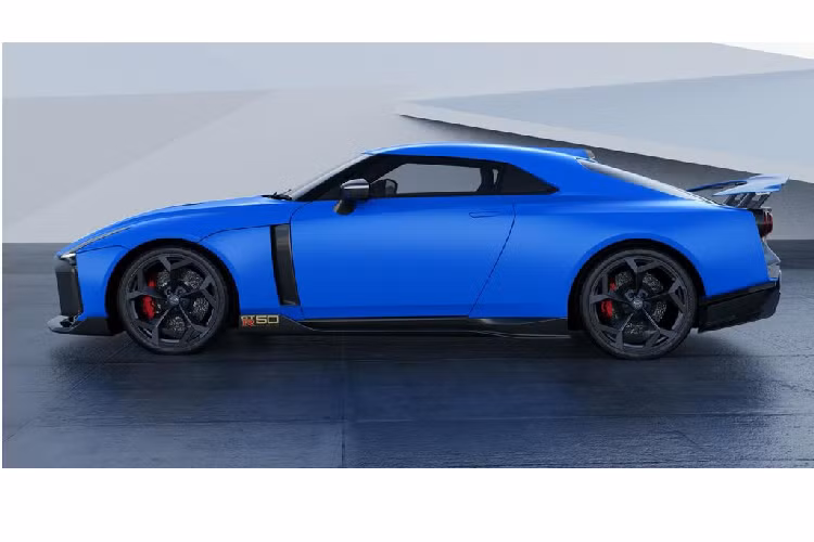 Các bit nhờn cũng tiếp tục được sử dụng, mỗi chiếc Nissan GT-R50 đặc biệt của Italdesign sẽ được trang bị động cơ tăng áp kép V6 3,8 lít cùng dạng với Nismo, sản sinh công suất710 mã lực và mô-men xoắn 780 Nm.