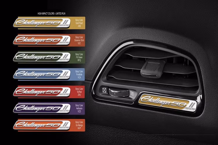 Nội thất cao cấp trên Dodge Challenger 50th Anniversary Edition