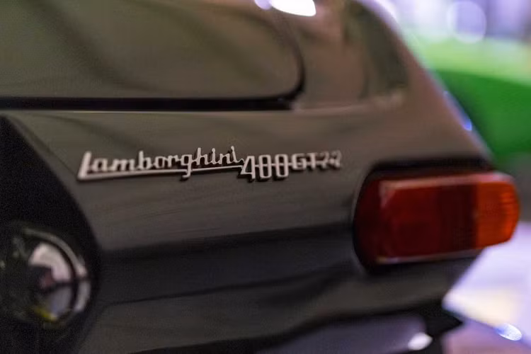 Chiếc Miura màu xanh mới chỉ lăn bánh vỏn vẹn 2.092 km từ khi mới xuất xưởng và trở thành chiếc Miura mới nhất hành tinh.