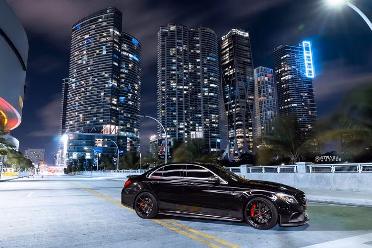 Nhưng trước sự điện hóa mạnh mẽ, động cơ V8 này có thể sẽ đi vào dĩ vãng bởi thế hệ tiếp theo dự kiến sử dụng máy Hybrid 4 xy lanh.