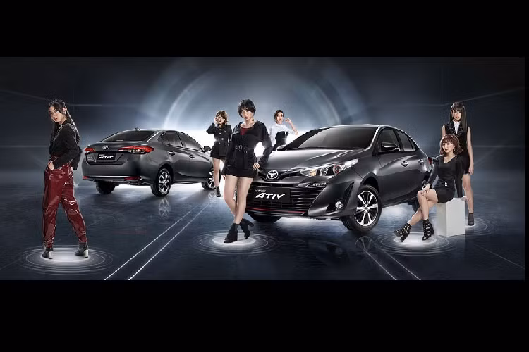 Sức mạnh được truyền xuống cầu trước (FWD), thông qua hộp số tự động biến thiên vô cấp (CVT) quen thuộc.