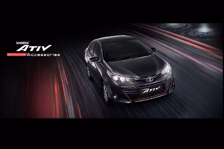 Động cơ 1.2L này còn được bổ sung công nghệ Stop&amp;Go, nhờ đó Yaris Ativ có hiệu suất nhiên liệu đạt 23,3kpl và lượng khí phát thải không quá 100g/km CO2.