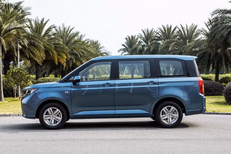 Trong tương lai, Hong Guang Plus của GM sẽ sớm bị thách thức bởi đối thủ Volkswagen Viloran - cũng là một chiếc minivan rất đáng gờm nhắm thẳng vào thị trường Trung Quốc.