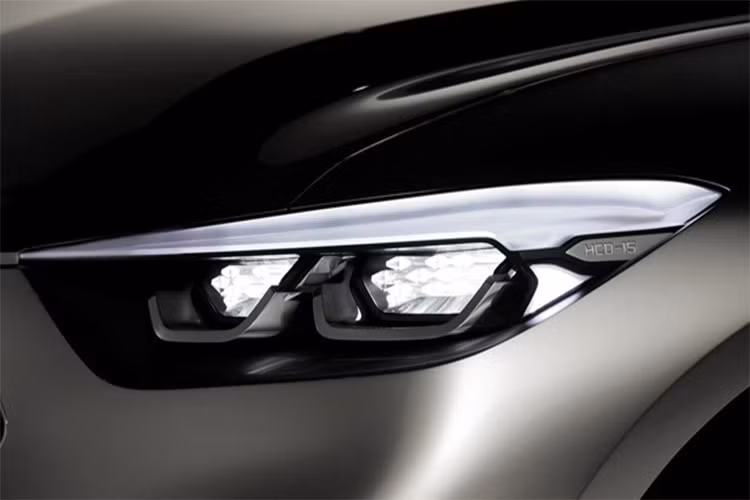 Năm 2016, hãng xe ôtô Hyundai từng duyệt kế hoạch sản xuất Santa Cruz vào đầu năm 2018. Kế hoạch này sau đó bị hoãn rồi được khơi lại vào năm 2017 khi hãng xe Hàn Quốc thay đổi ý định và bật đèn xanh cho dự án.