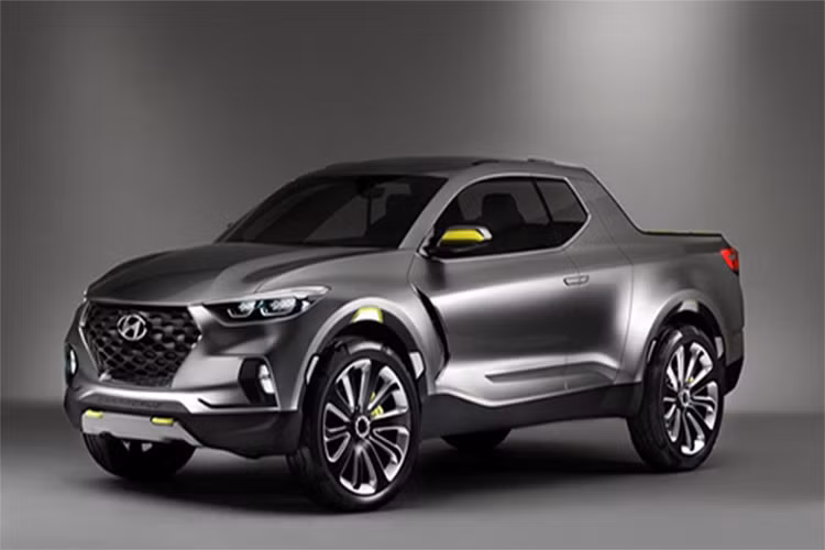 Hãng xe Hàn Quốc từng hé lộ mẫu bán tải Hyundai Satan Cruz cách đây 4 năm tại triển lãm xe Detroit 2015. Tuy nhiên, xe chưa được sản xuất dù đã được bật đèn xanh hai lần.