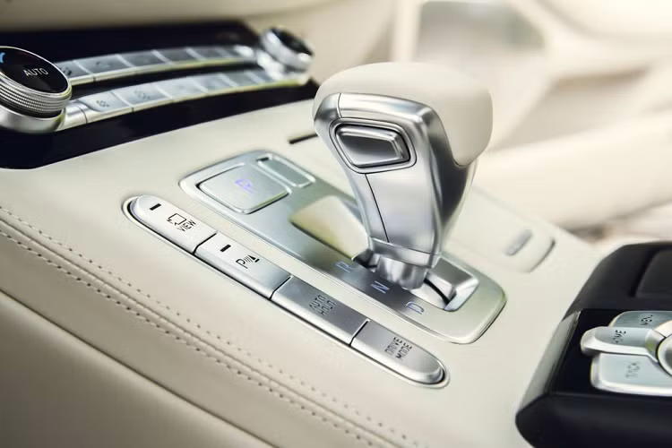 Cận cảnh từng chi tiết bề mặt tỉ mỉ trên sedan hạng sang Genesis G90