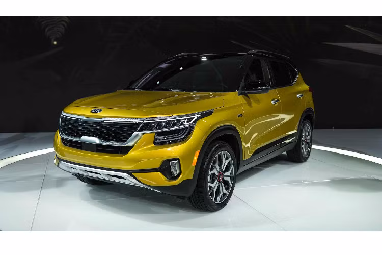 Trước khi ra mắt tại thị trường Mỹ, Kia Seltos 2020 mới đã ra mắt tại một số thị trường lớn như Ấn Độ hay Đông Nam Á cụ thể là Philippines. Cùng với ‘’người anh em’’ Hyundai Kona – Kia Seltos sẽ tăng tính cạnh tranh với các đối thủ trong phân khúc subcompact-crossover 05 nhỏ gọn đang được ưa chuộng trên toàn cầu.