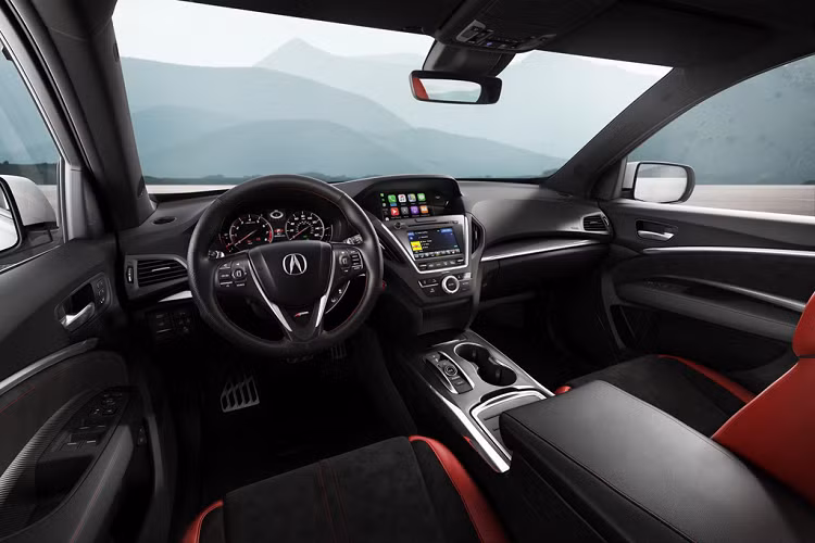 Bản hiệu suất cao Acura MDX Sport Hybrid 2020 sử dụng động cơ i-VTEC V6 3.0L, hệ thống SH-AWD trợ giúp bởi ba môtơ điện cho tổng công suất 321 mã lực, mô-men xoắn 392 Nm. Xe dùng hộp số ly hợp kép 7 cấp.