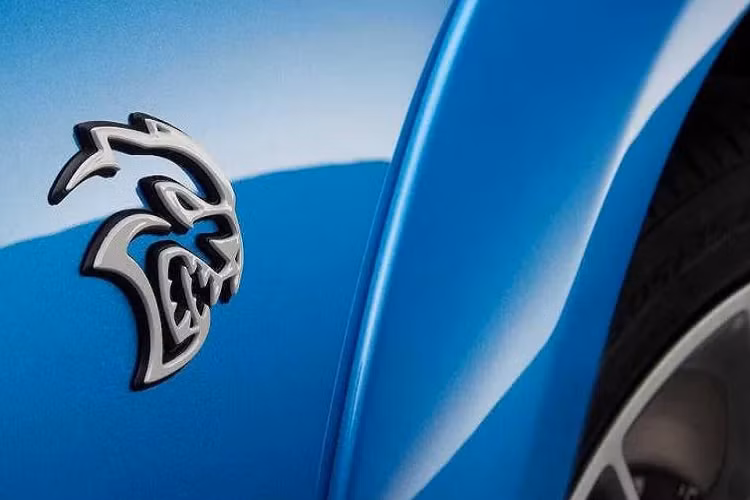 Để dừng chiếc xe lại từ tốc độ cao, hãng xe cơ bắp Dodge đã sử dụng hệ thống phanh Brembo với heo trước 6 piston và heo sau 4 piston.