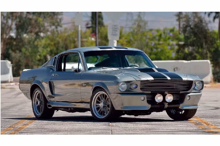 Chiếc xe huyền thoại Ford Mustang Eleanor cổ điển trong bộ phim Gone in 60 Seconds (tạm dịch: Biến mất trong 60 giây) là một trong những chiếc xe điện ảnh mang tính biểu tượng nhất từng tạo ra. Chiếc xe có vô số bản sao nhưng 1 phiên bản được cho là từng sử dụng trong phim vào năm 2000 sẽ được bán đấu giá sắp tới đây.