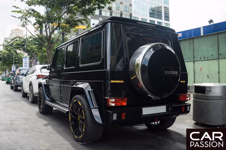 Thời gian tăng tốc từ 0-100 km/h của xe sẽ được rút ngắn xuống còn 4 giây và tốc độ tối đa sẽ chạm mốc 261 km/h. Hiện chưa rõ giá xe Mercedes-Benz G63 AMG độ Brabus 850 tại thị trường Việt Nam.