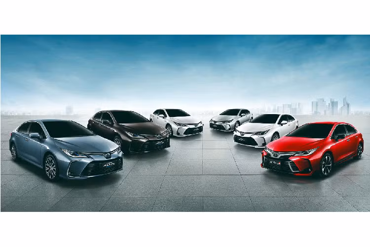 Hy vọng sau khi được giới thiệu tại Thái, Corolla Altis mới sẽ sớm được giới thiệu tại Việt Nam với một diện mạo hoàn toàn mới sẽ tăng sức hút hơn với khách hàng yêu thích dòng xe này.