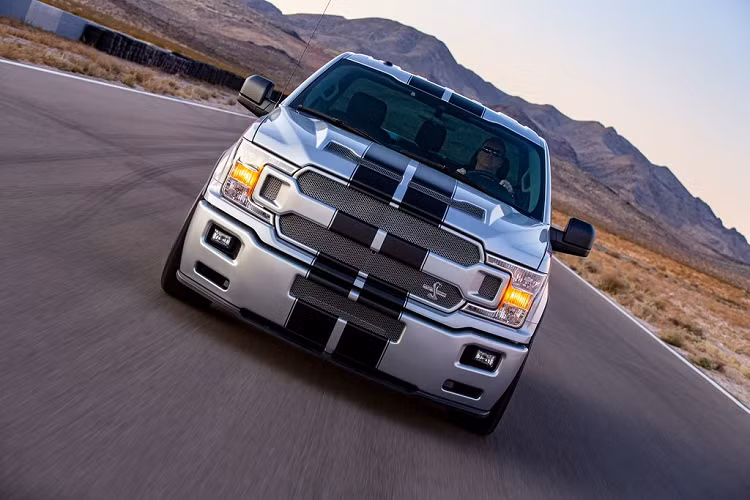 Giá xe Shelby F-150 2020 phiên bản giới hạn hút khí tự nhiên sẽ có giá từ 86.085 USD (tương đương 2 tỷ đồng) và 93.385 USD (2,2 tỷ đồng) cho phiên bản sử dụng động cơ Siêu nạp. Dự kiến tại thị trường Mỹ, Shelby F-150 Super Snake Sport 2020 sẽ chỉ sản xuất với giới hạn 250 chiếc trong khi các thị trường khác cũng sẽ chỉ nhận được số lượng giới hạn cho mẫu xe này.