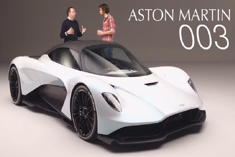 Tháng trước, siêu xe Aston Martin Valhalla trị giá tới 1,9 triệu USD được tuyên bố trở thành phương tiện đi lại của James Bond trong tập phim mới nhất. Valhalla có thể đạt tới vận tốc 322 km/h nhờ được trang bị động cơ 3.0L mạnh tới 1.000 mã lực, cộng với hệ thống pin hỗ trợ.